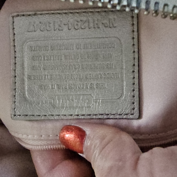 Coach purse - Picture 4 of 4